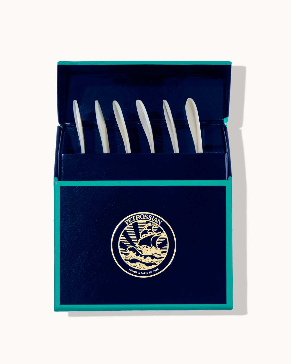 Engraved Mother-of-Pearl Spoon Set – Petrossian